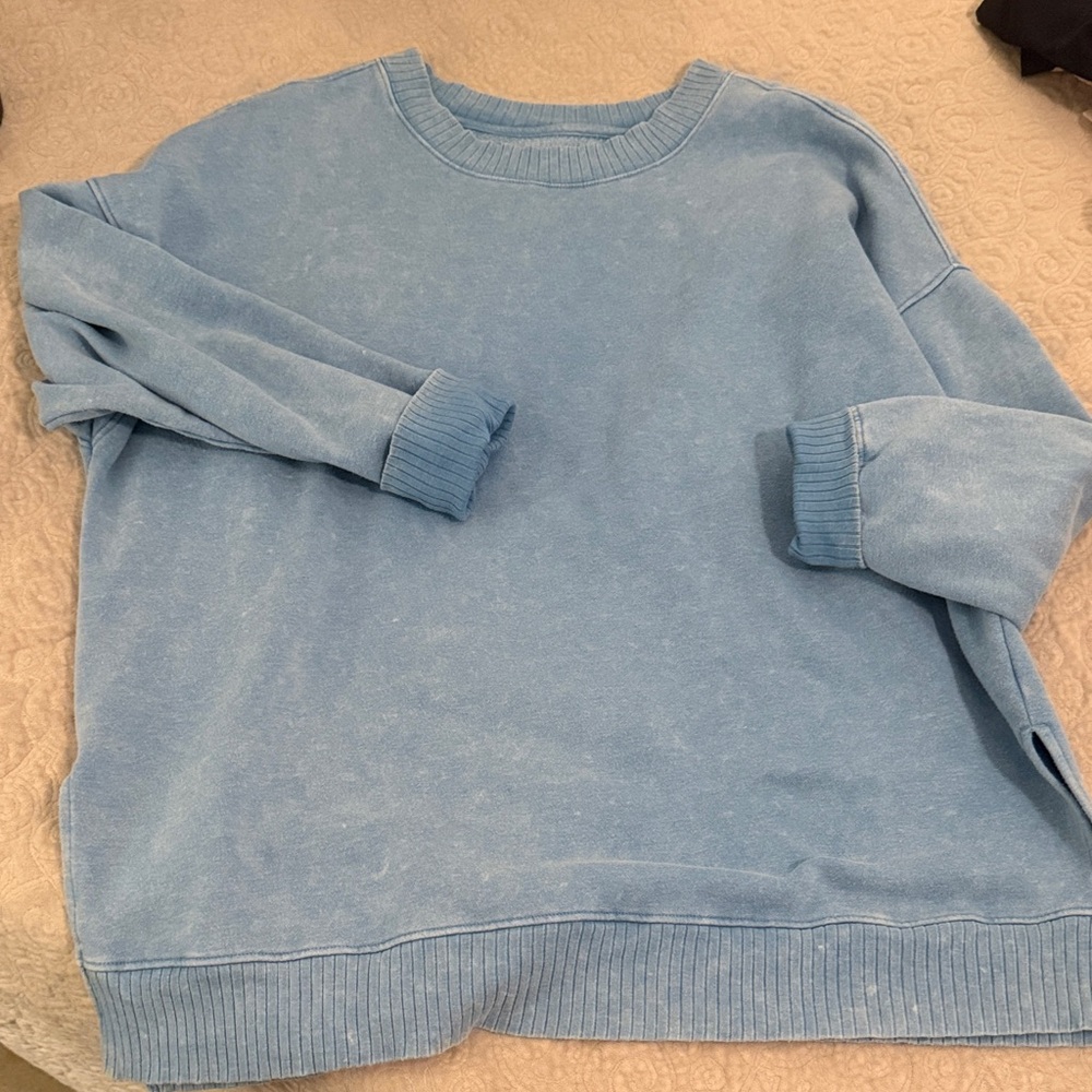 Blue oversized sweatshirt